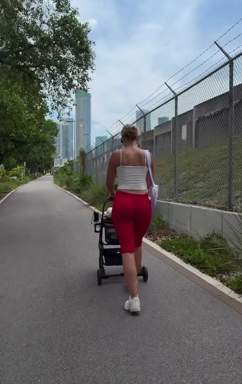 Pineapplebrat - video
