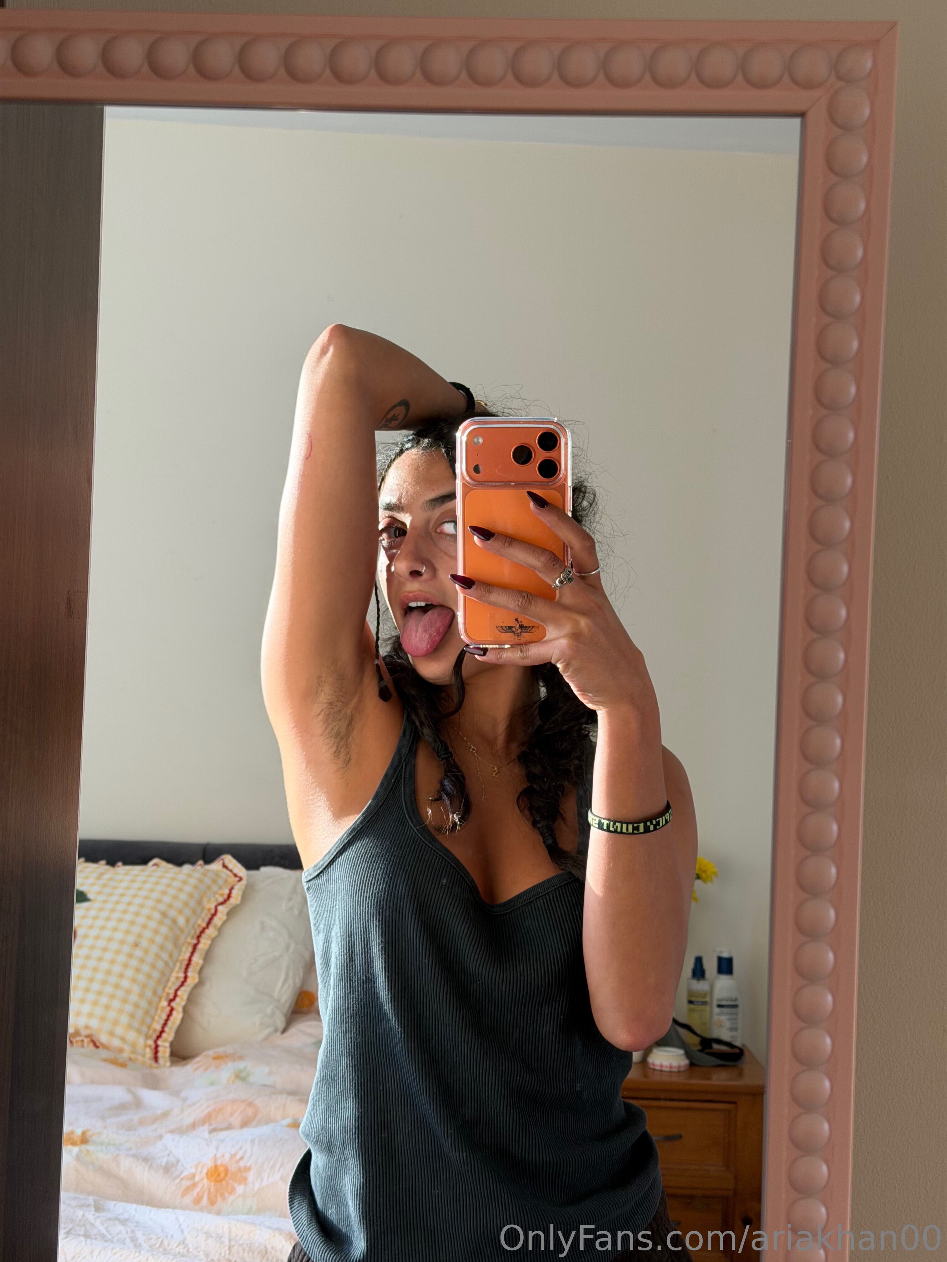 Ariakhan - photo