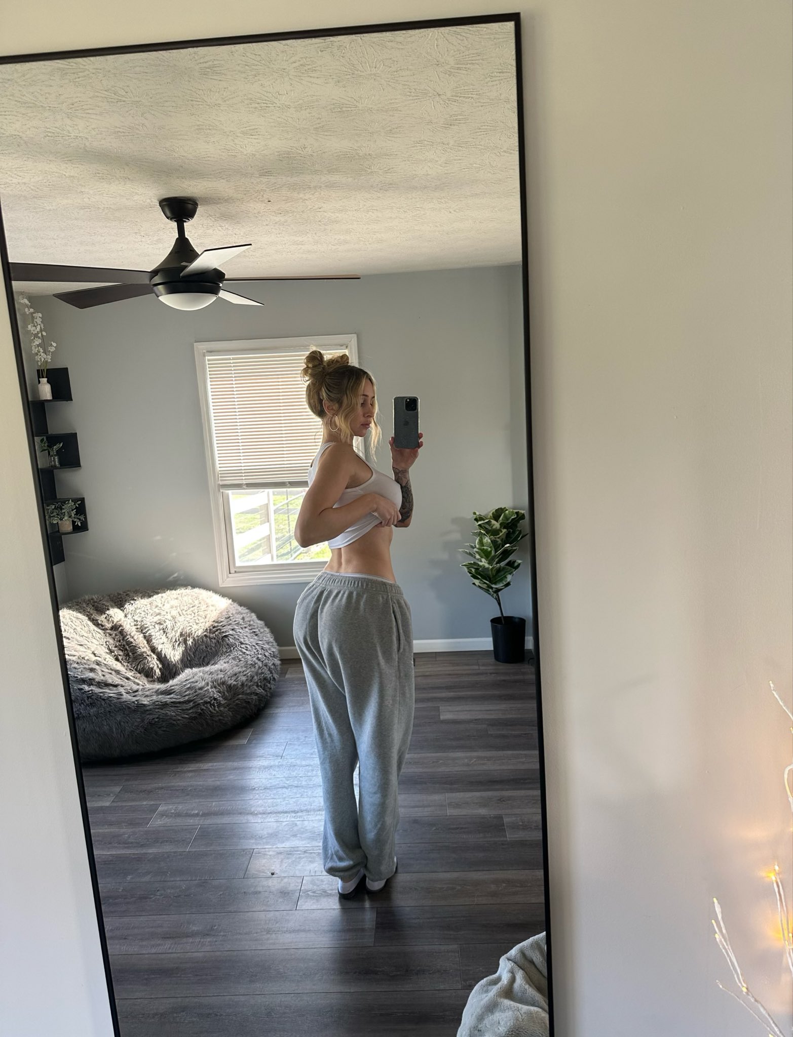Theebbyrxchh Theebbyrxchh - photo